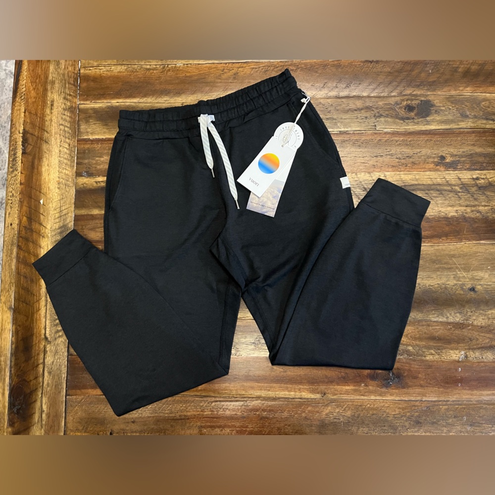 SOLD NWT - Vuori Women's Performance Joggers- not for sale